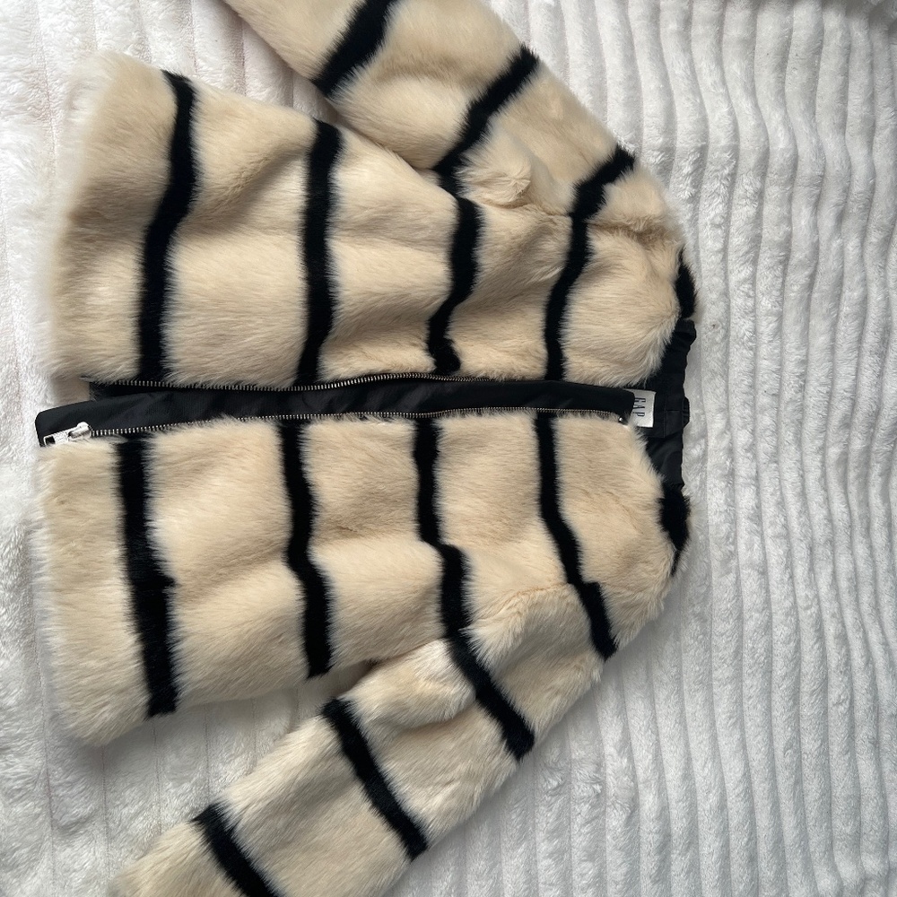 Gap kids faux fur coat size small